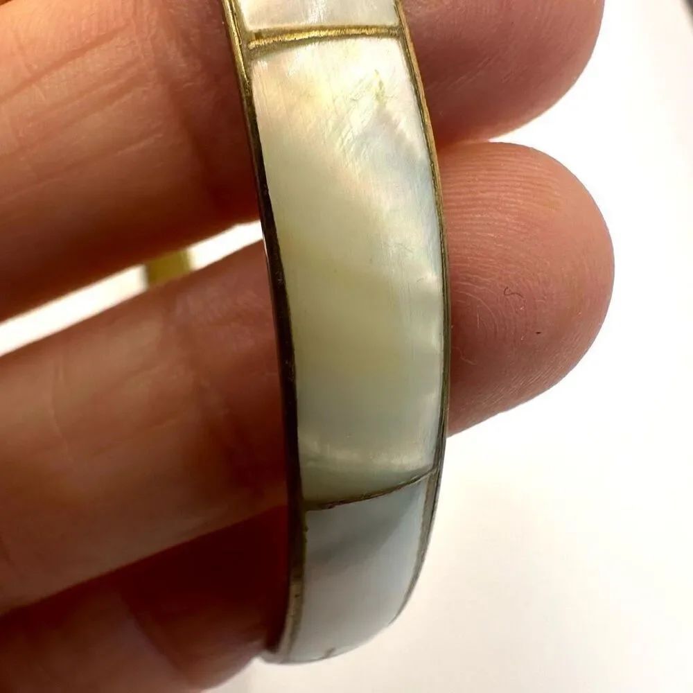 Abalone bangle bracelet - Picture 3 of 7